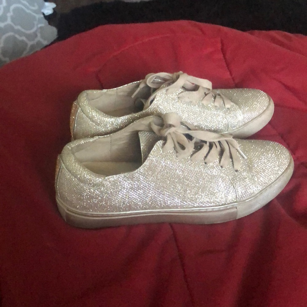 Kenneth Cole shoes,